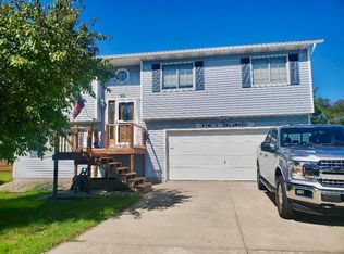 414 E Delaware Ave, Grand Island, NE 68801