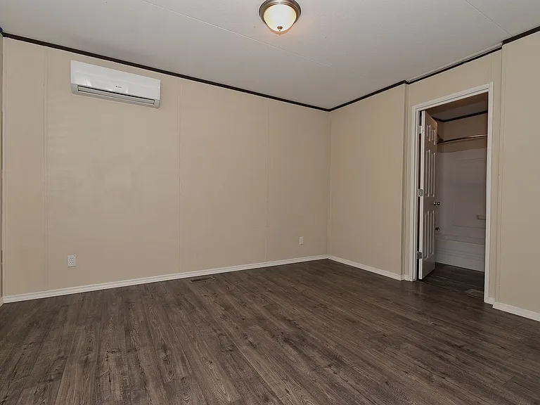 550 Quail Run Cir — Photo 20