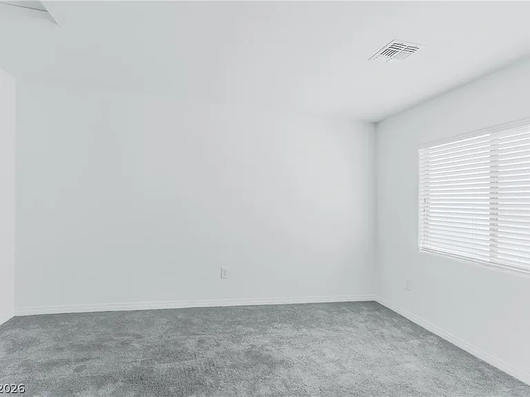 638 Great River Ave — Photo 24