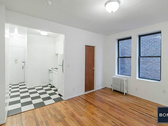 4th image of 417 E 65th St APT 3