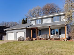 2277 Valley View Ave E, Maplewood, MN 55119