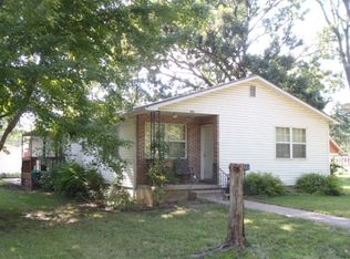 622 S Cherry St, Ottawa, KS 66067