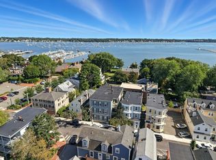 131 Derby St APT 3F, Salem, MA 01970