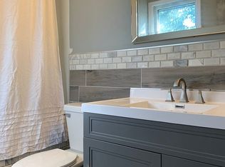 1795 Devonshire Ct, Elgin, IL 60123