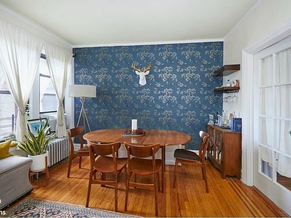 3rd image of 4414 Cayuga Ave APT 2B