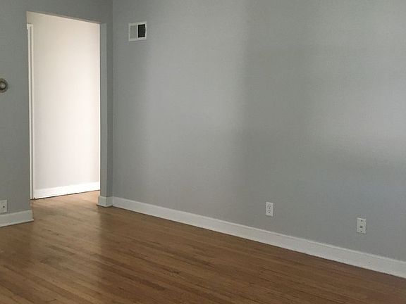 5th image of 824 N 46th St APT 1