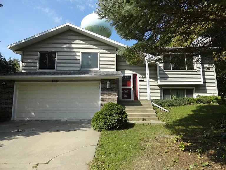 503 24th St SW — Photo 2