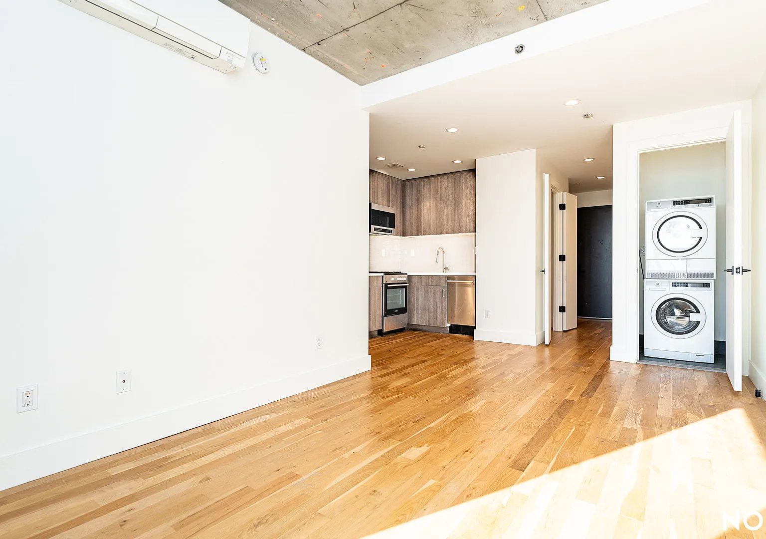 824 East New York Avenue — Photo 4
