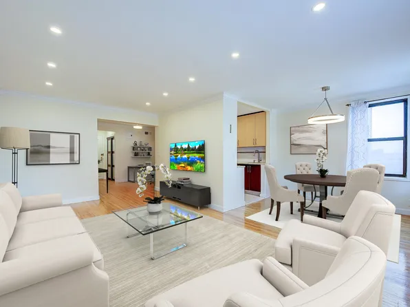 100-25 Queens Boulevard image 7 of 40