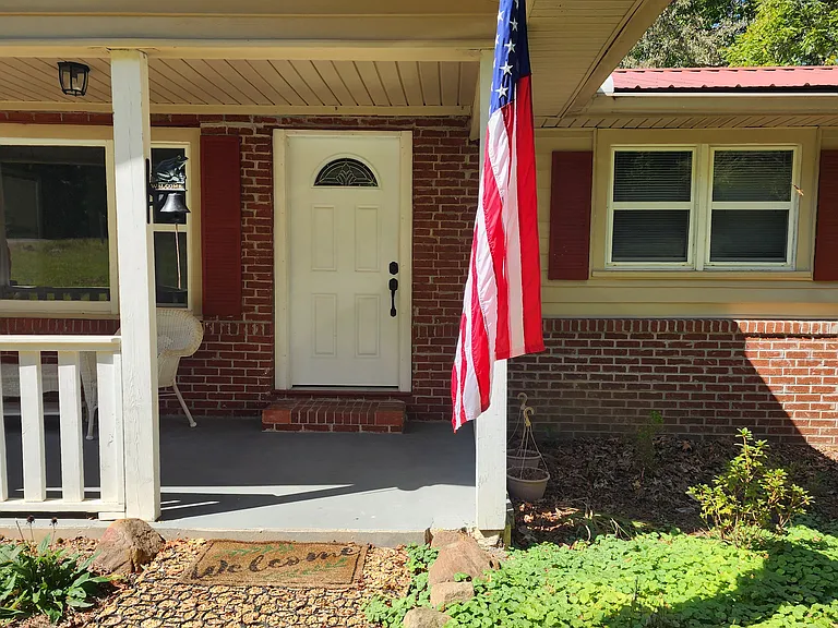 440 Highway 151 — Photo 1