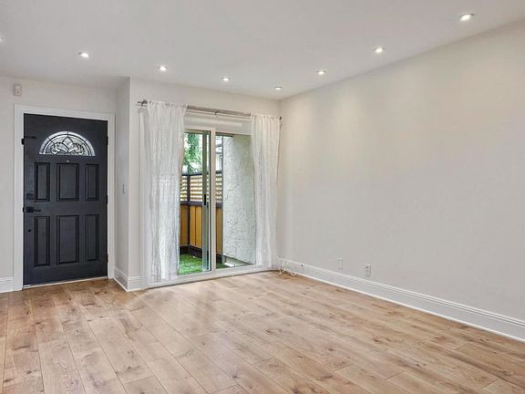 4th image of 1362 Terra Nova Blvd