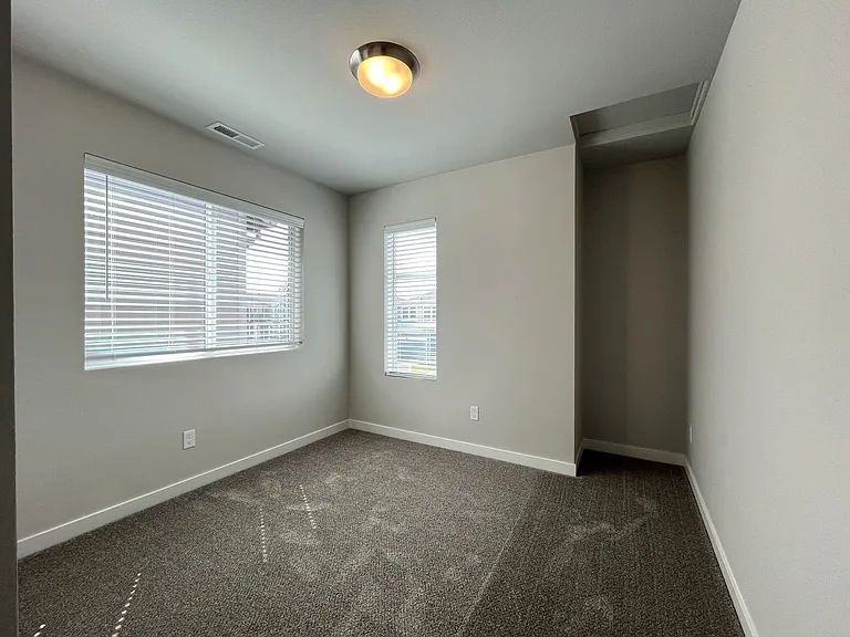 2157 36th Ave — Photo 28