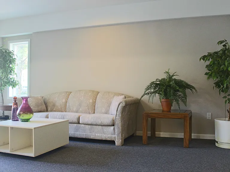 Lounge (common area)