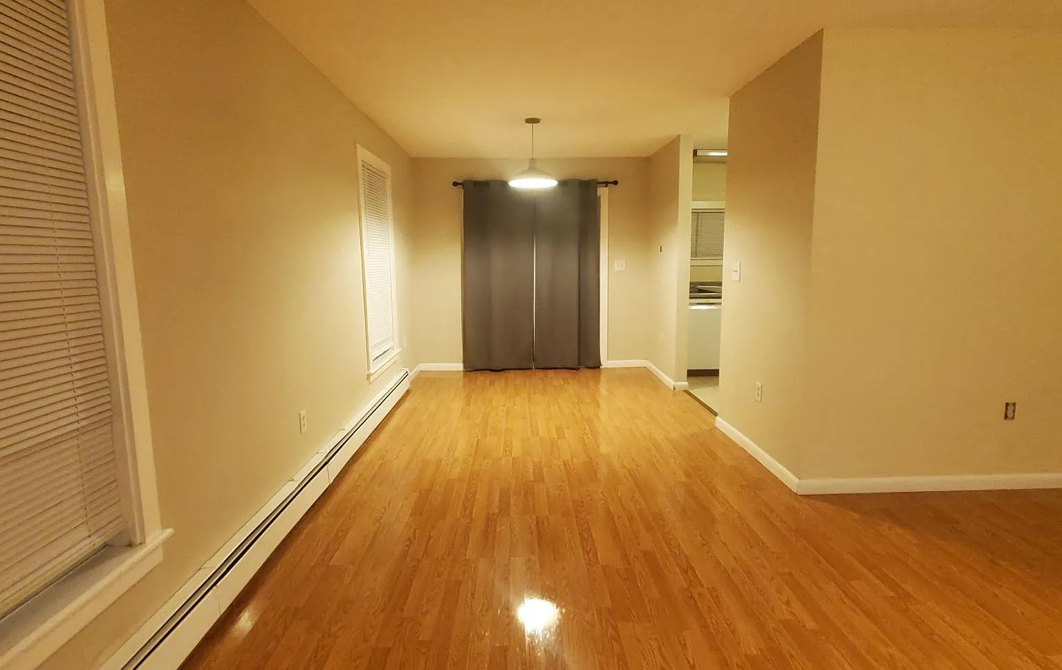 3 bed, 1.5 bath, 1182 sqft, $1,850 — Photo 4
