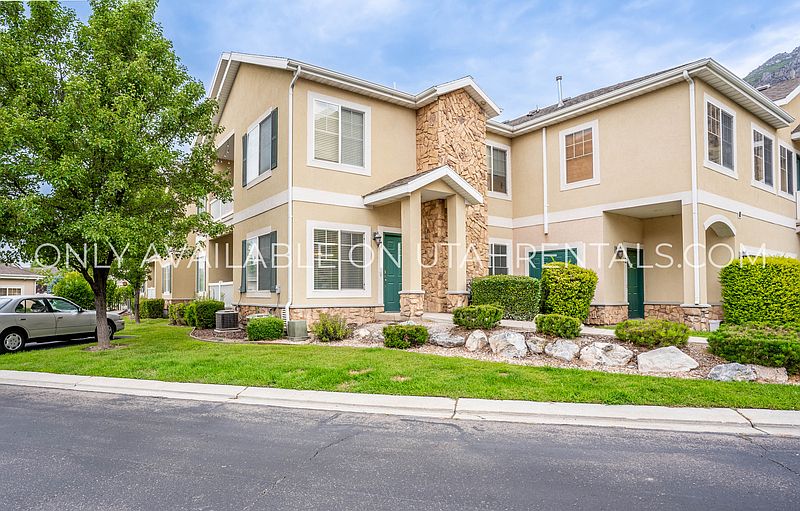 1st image of 1068 Canyon Meadow Dr APT 2