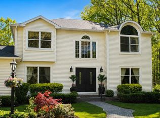 818 Harlequin Dr, Galloway, NJ 08205