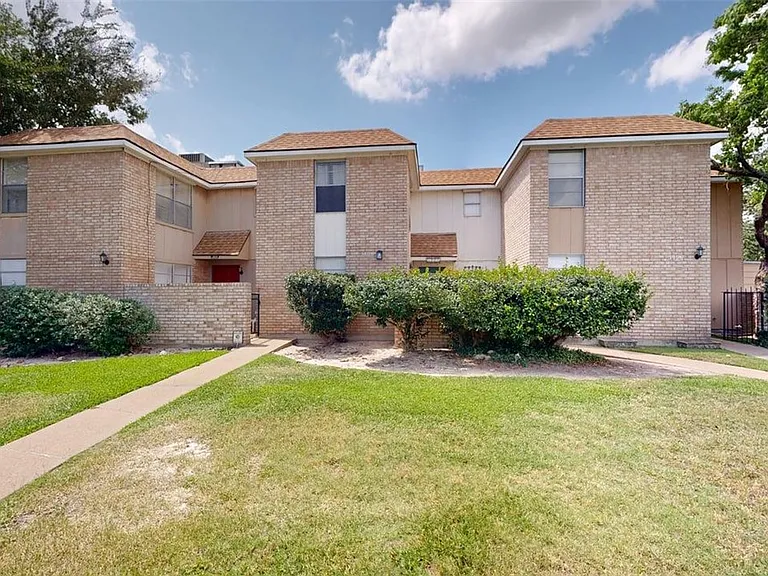 3808 Plainsman Ln — Photo 31