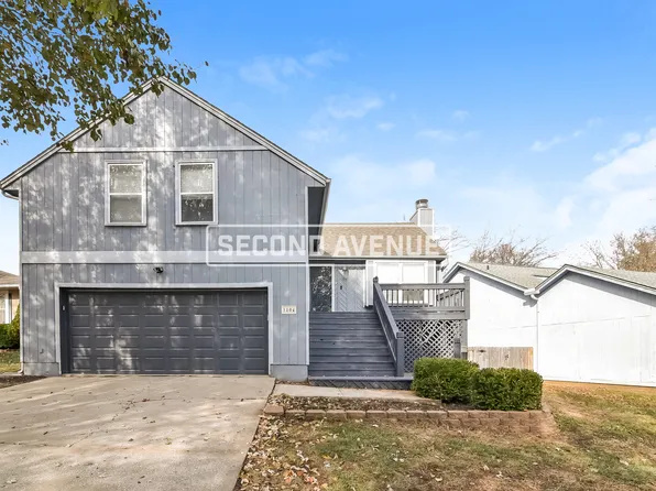 1804 NE Gatewood Dr, Lees Summit, MO 64086