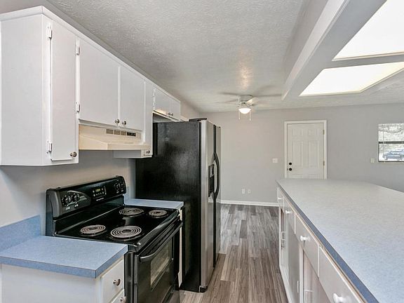 5th image of 2926 Wedgefield Blvd