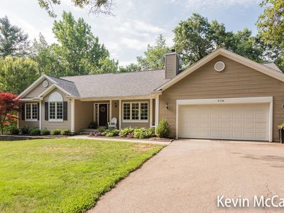 530 Pine Haven Dr NE, Comstock Park, MI, 49321