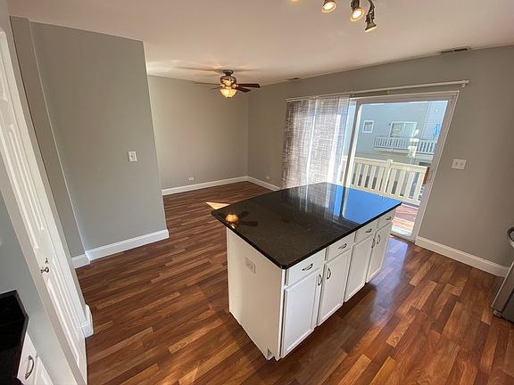 5th image of 2647 Woodmere Dr