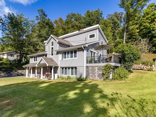 526 Huckleberry Hill Road, Avon, CT 06001