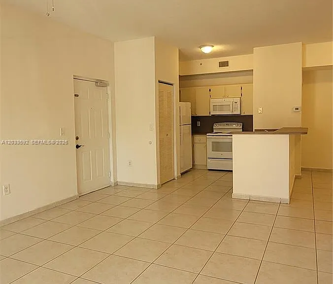 7280 NW 114th Ave #2058 — Photo 5