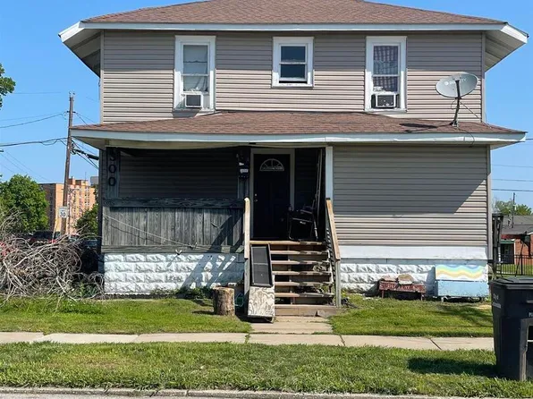 300 E College St, Carbondale, IL 62901