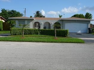 7536 Hayes St, Hollywood, FL 33024