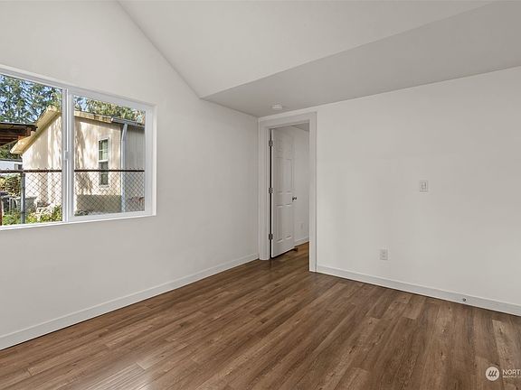 5th image of 21412 119th Street NE