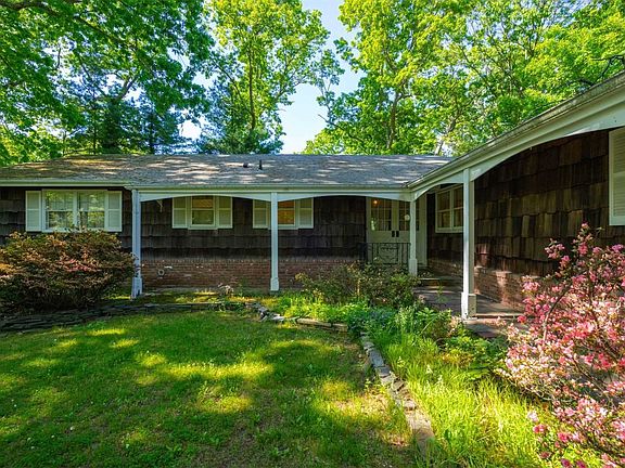 2nd image of 22 Chatham Pl