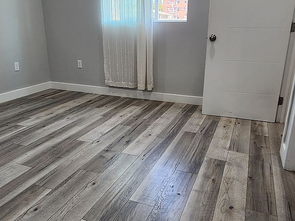 3rd image of 1228 N Alexandria Ave #1/2