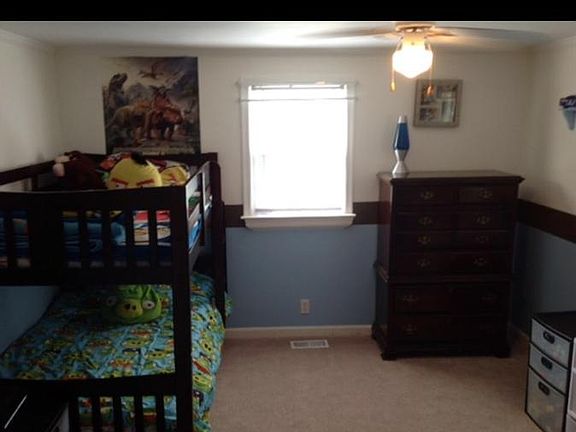 2nd image of 115 Hammond St