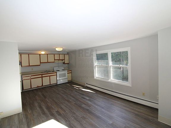 4th image of 17 Ellison Dr #5