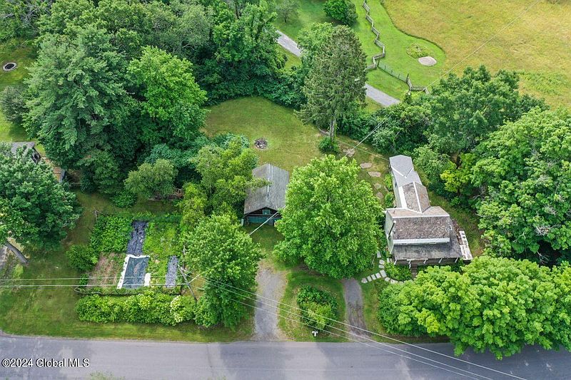 4th image of 46 Meader Road