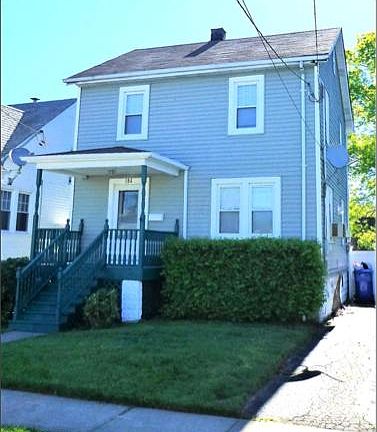 3rd image of 184 Elmhurst Ave
