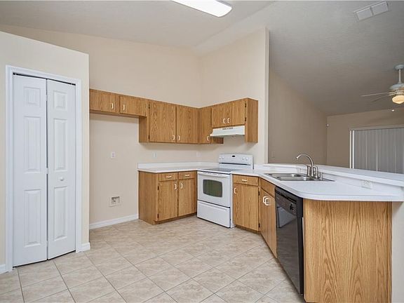 3rd image of 34 S Observatory Dr