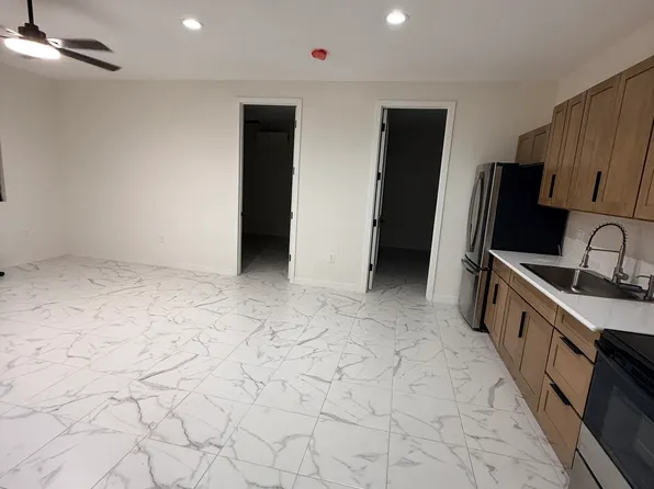 (undisclosed Address), Phoenix, AZ 85037