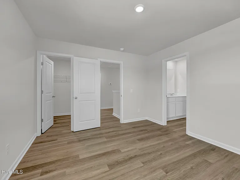 1095 Hanson Dr — Photo 23