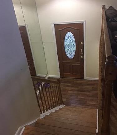 2nd image of 811 Kilarney Dr