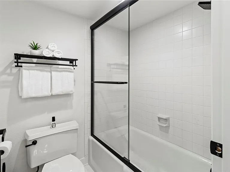 806 Bayport Way — Photo 31