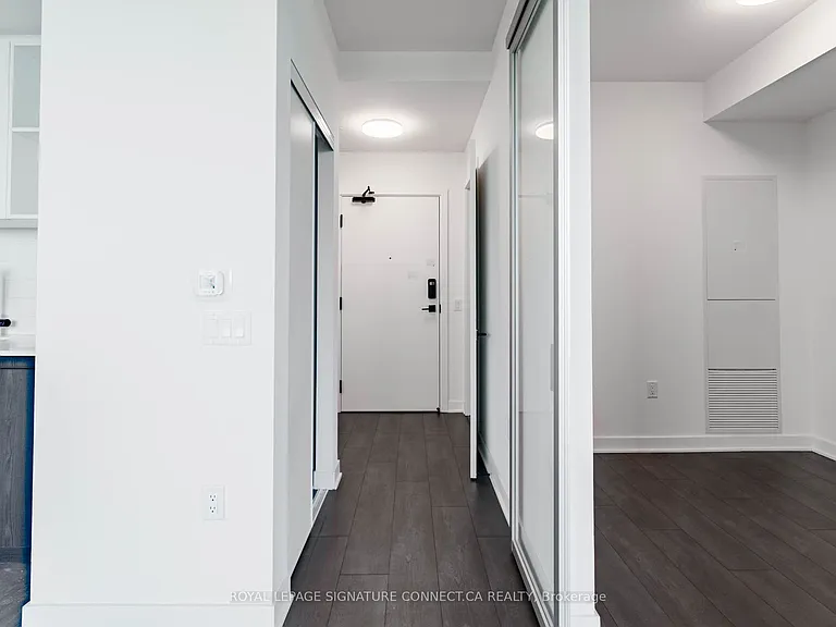 1185 Dupont St #815 — Photo 10