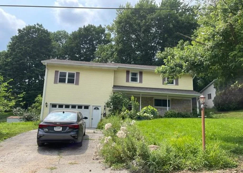 214 N High St photo 1