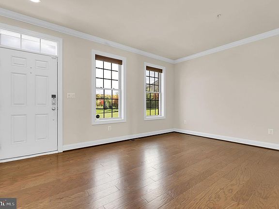 4th image of 10934 Haven Park Cir