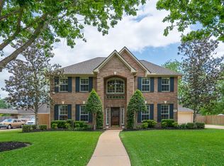 313 Melodywood Dr, Friendswood, TX 77546