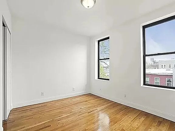 2nd image of 729 Lafayette Ave APT 1B