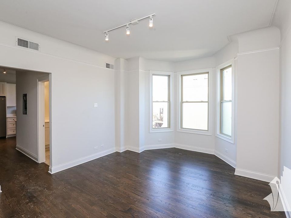 1st image of 1340 W Wrightwood Ave #32636
