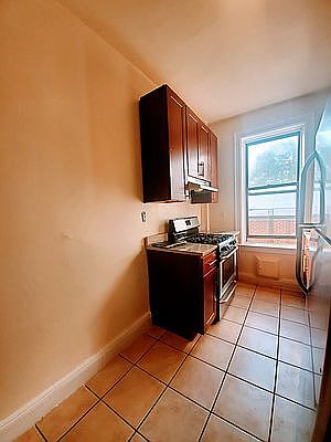2nd image of 21-06 33rd St #C99