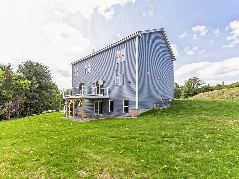603 South St — Photo 12