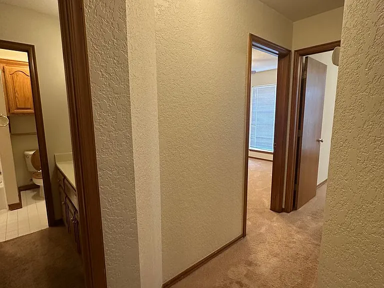 5524 Woodmont Dr — Photo 30